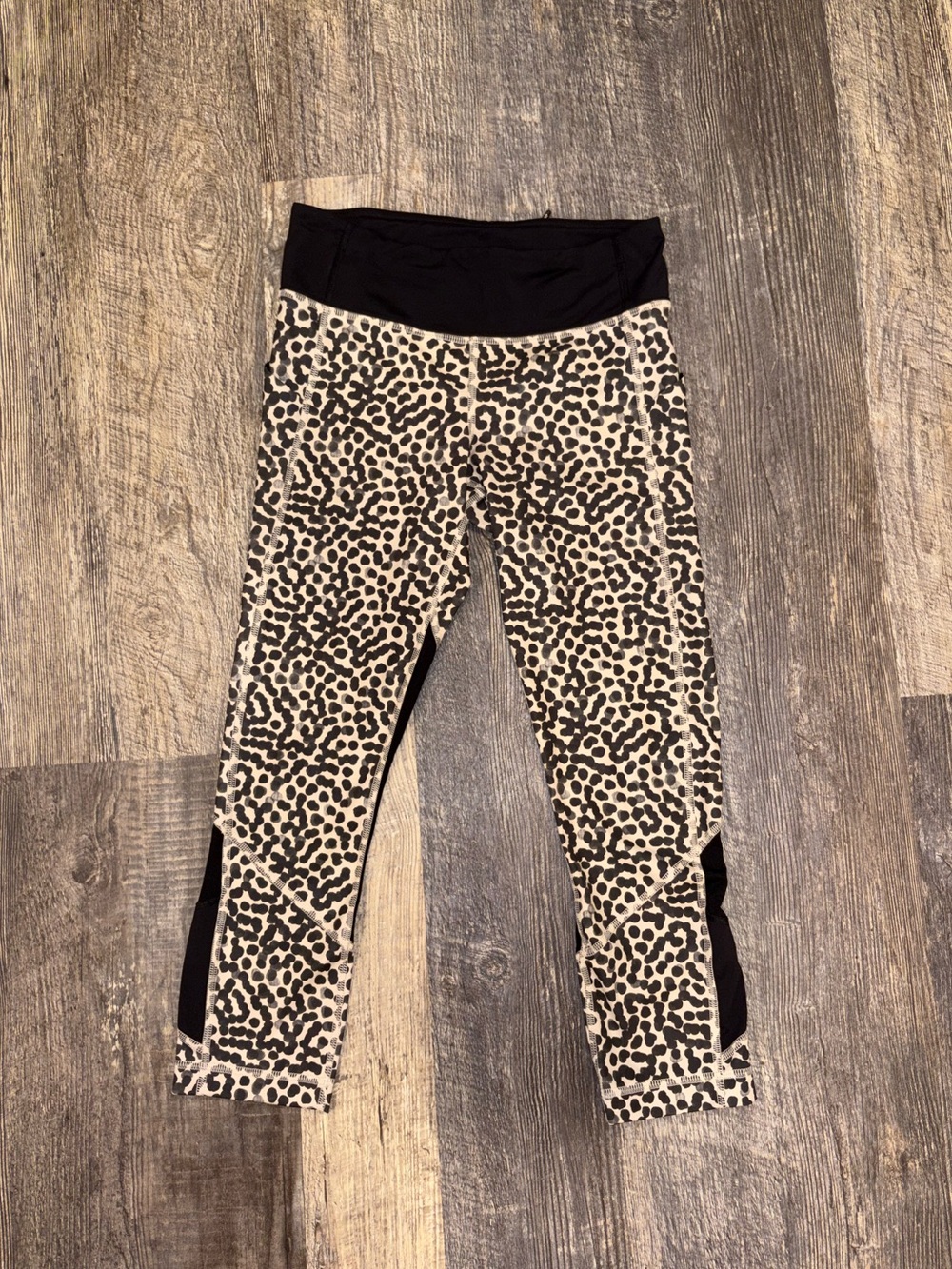 Lululemon Pace Rival Crop Full-On Luxtreme Cheetah Print Leggings